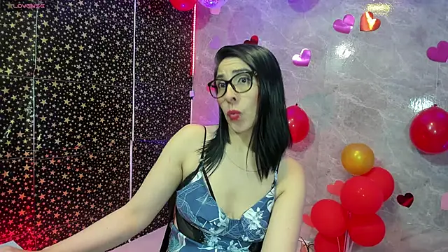 Chat +18 de adellelennoxx ao vivo