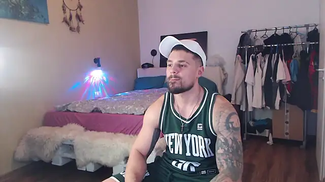 Tiberius_hunk Adlı Modelin Canlı XXX Sohbeti