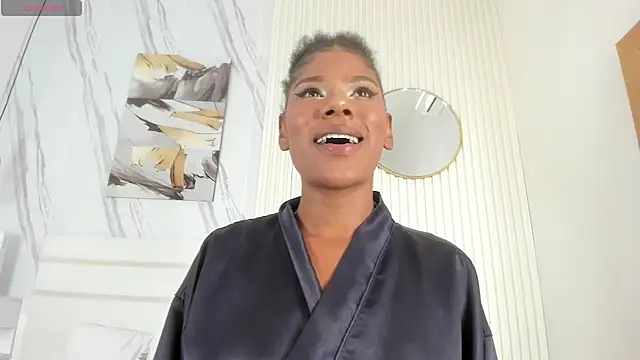 Afro_Luna Adlı Modelin Canlı XXX Sohbeti