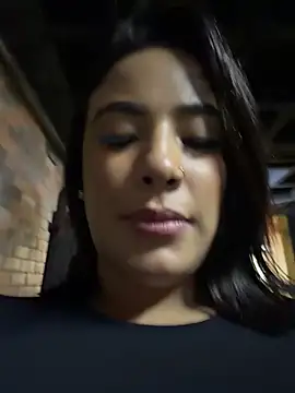 Nattasha_Brown Adlı Modelin Canlı XXX Sohbeti