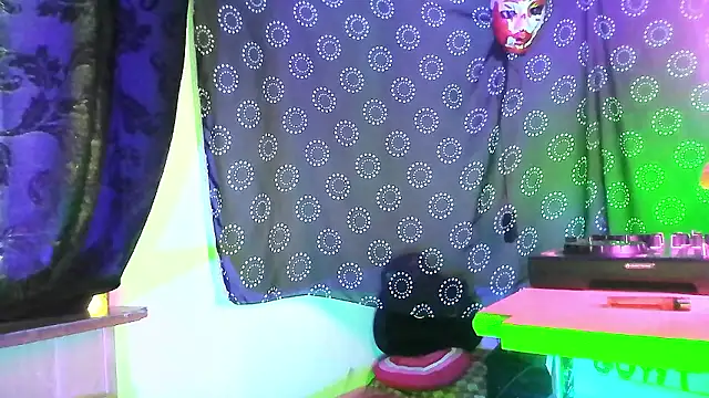 Guyst049 Webcam-Show