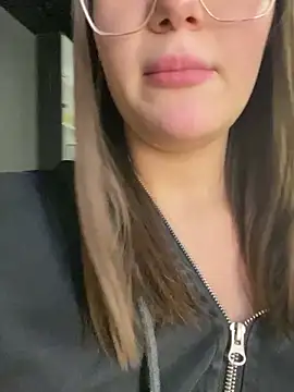 Mary_Honey: онлайн-секс-чат