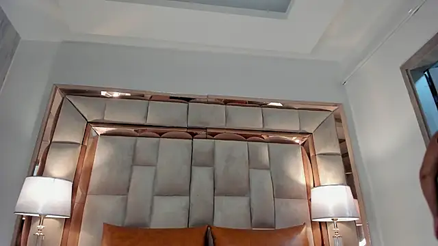 دردشة ValentinaBreats الجنسية المباشرة