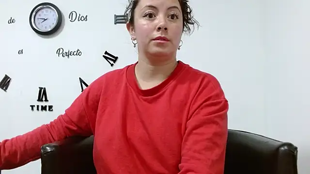 ElaMurray02's Live XXX Chat