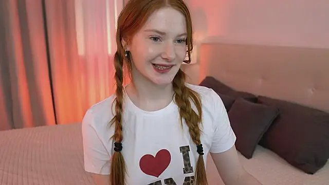 FiaMoor live XXX chat