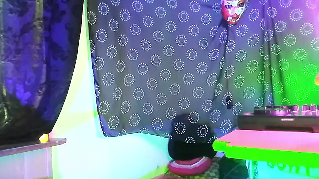 Chatroom XXX en direct de Guyst049