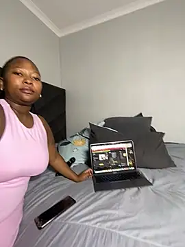 MissLola27's Webcam Show