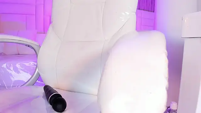 CaitlynCouper élő XXX-chatje