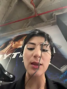 Pokazy przed kamerką – fiorella_paris