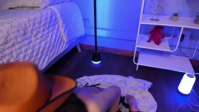 Hannahpage élő XXX-chatje