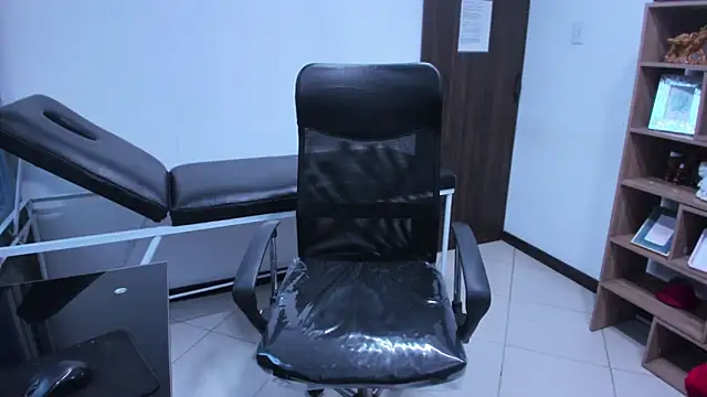 LeilaSmith_ élő XXX-chatje