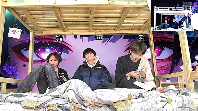 xiaohuangren01のライブXXXチャット