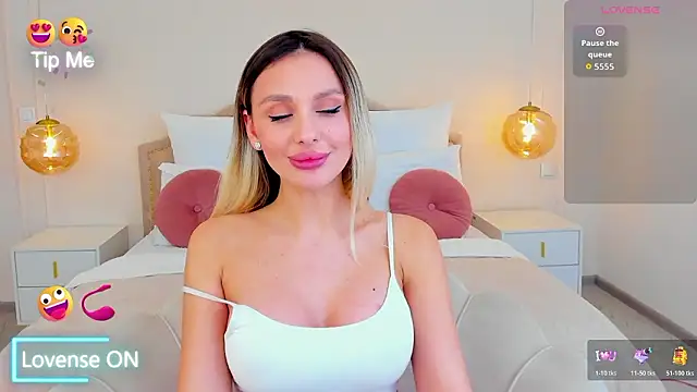 دردشة MissLoou الجنسية المباشرة