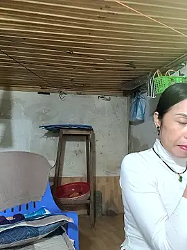 Basanis68n Live XXX chat