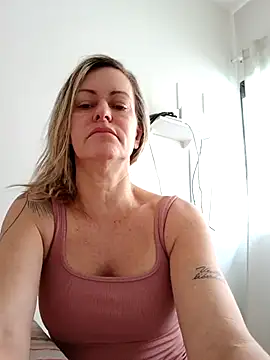 Misaudibel 现场XXX聊天