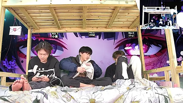 xiaohuangren01's Webcam Show