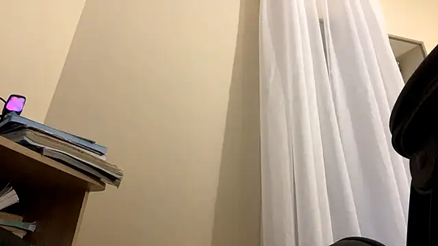 CutieWorm: απευθείας συνομιλία ΧΧΧ