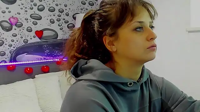 AlmaFancy élő XXX-chatje