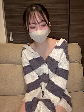 yura_ra_ra Adlı Modelin Canlı XXX Sohbeti