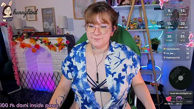 HunnyyLoveのライブXXXチャット