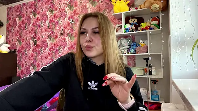 TraciBallena: απευθείας συνομιλία ΧΧΧ