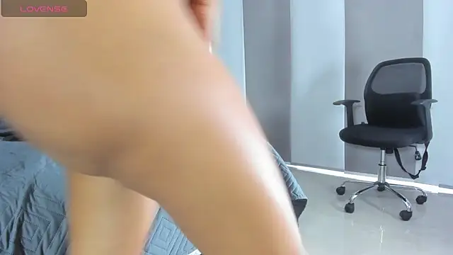 angelinafitのウェブカメラショー