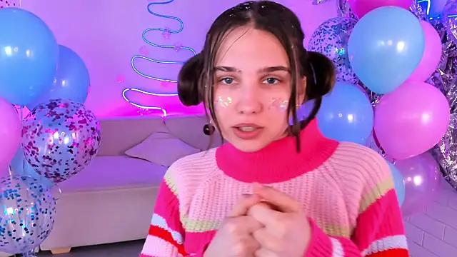 TessaMill élő XXX-chatje