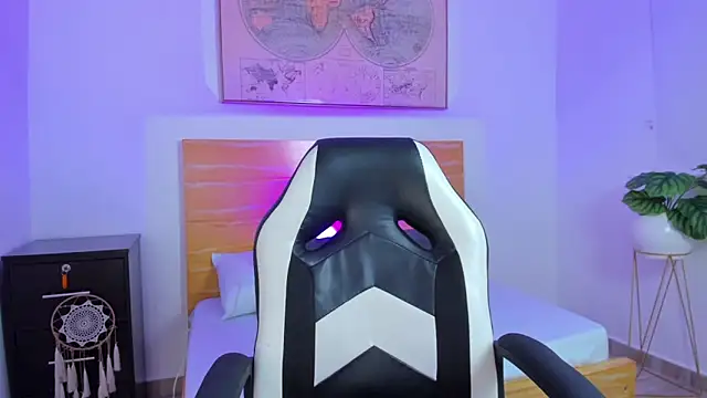 kitty_sweeety_: απευθείας συνομιλία ΧΧΧ