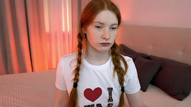 FiaMoorn Live XXX chat