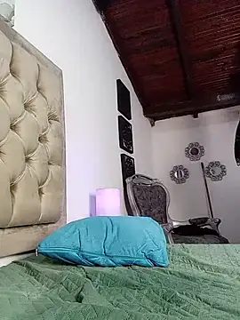 Emily_Castano webkamerás műsora