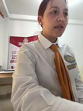 Chat XXX en directo de Emily-7_