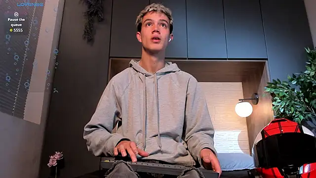 Онлайн чат XXX nicktorn