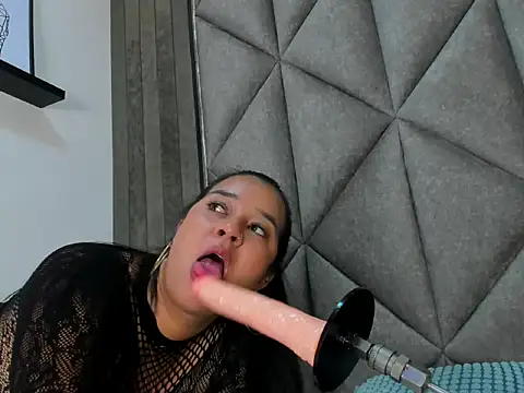 ChloeeMiller__ élő XXX-chatje