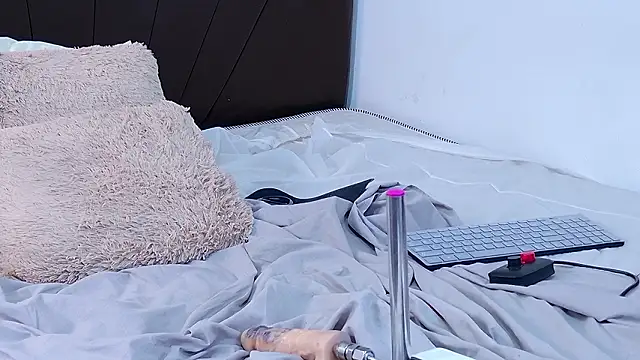 Genesis_Montenegro_OA: απευθείας συνομιλία ΧΧΧ