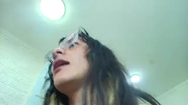 دردشة Naughty_Kittenm الجنسية المباشرة