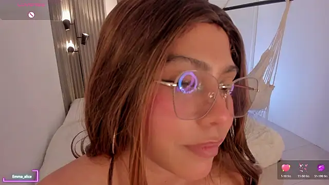emma_alice_ live XXX chat