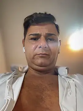 دردشة SecretlyDD الجنسية المباشرة