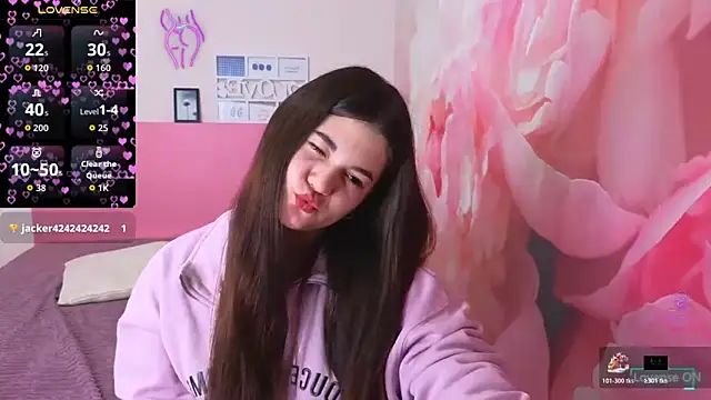 Chat +18 de ElinaMils ao vivo