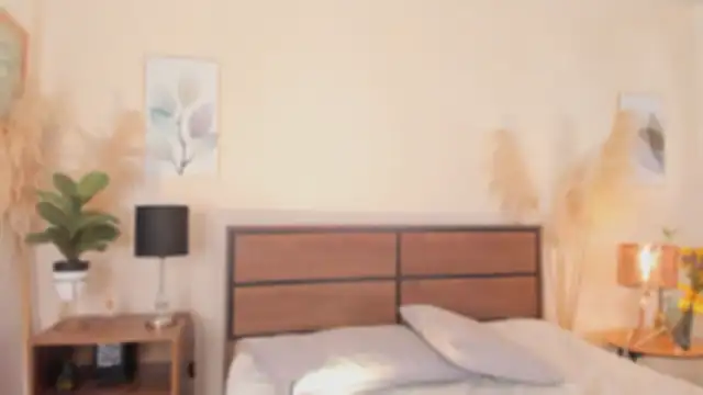 SofiaClarkson 即時 XXX 聊天