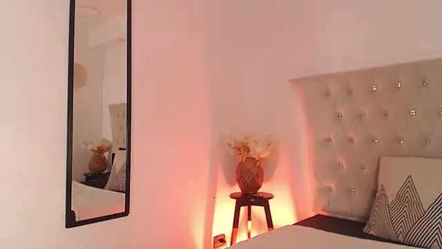 GloryShine live XXX chat