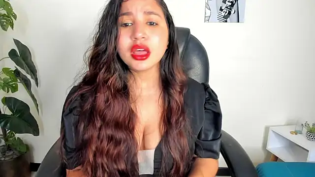 Victoria_Rosee 即時 XXX 聊天