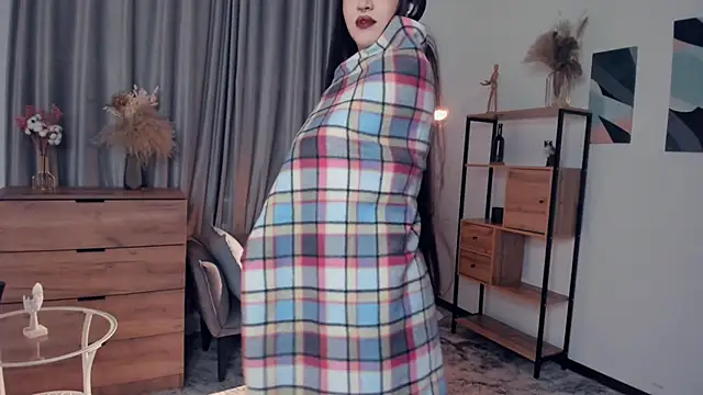 AvantgardAlone live XXX chat