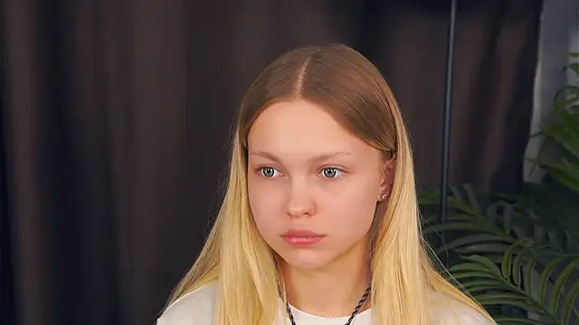 MitzieKeizer's Live XXX Chat