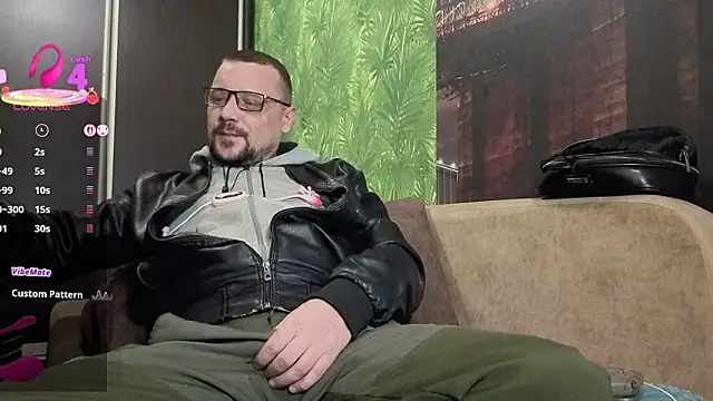 دردشة DanielOhCool الجنسية المباشرة