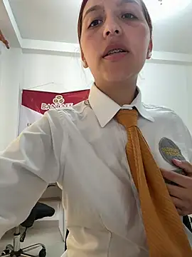 Chat XXX en directo de Emily-7_