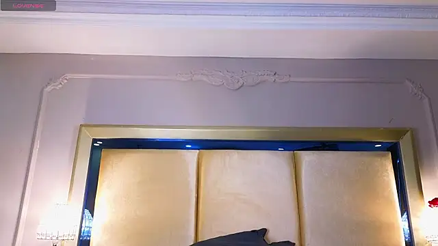 Онлайн чат XXX CharlesBrown_