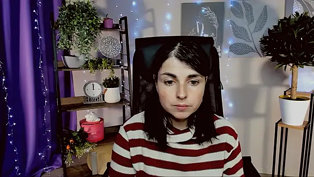 MartaEdams Adlı Modelin Canlı XXX Sohbeti