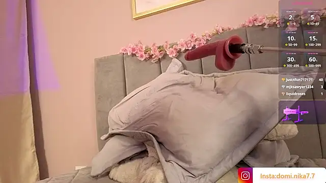 BiggieBoobies Chat XXX live