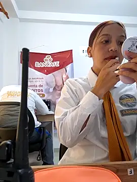 Онлайн чат XXX Emily-7_