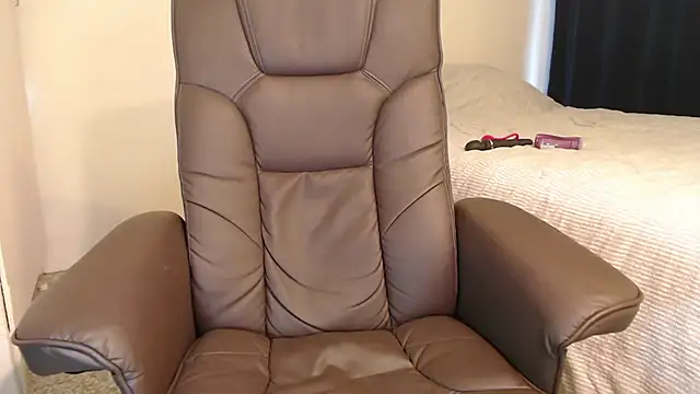 devil_modest Adlı Modelin Canlı XXX Sohbeti